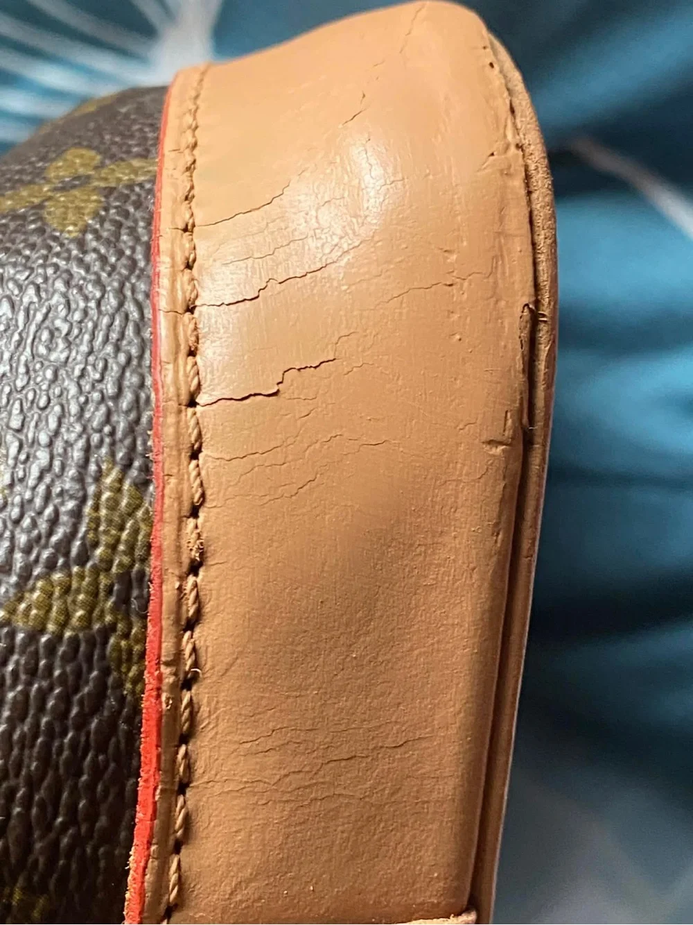 Louis Vuitton Brown Monogram Satchel with Tan Handles - Picture 3 of 16